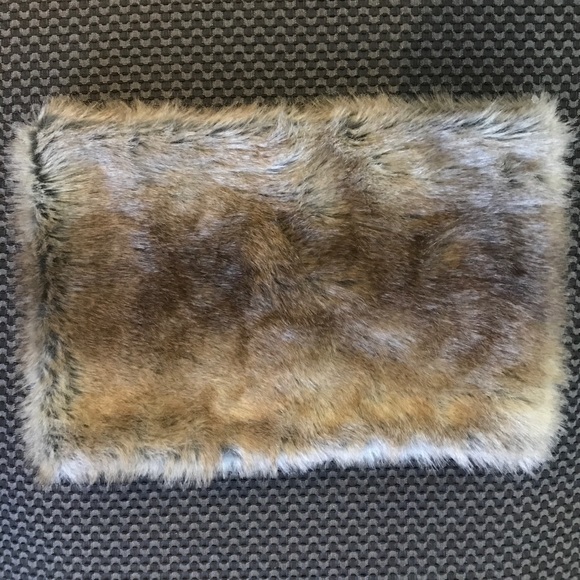 Indigo Faux Fur Snood - Picture 2 of 6